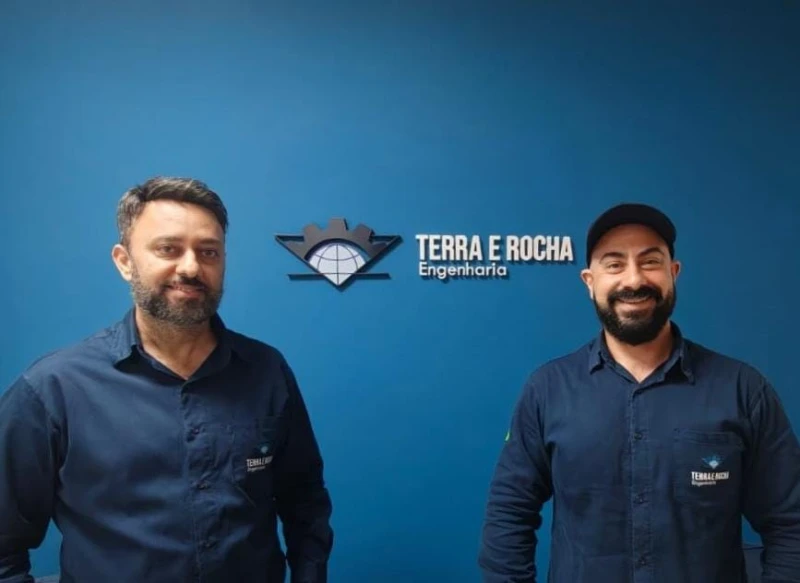 Imagem Ilustrando Terra e Rocha